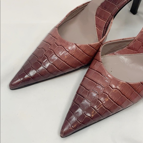 KENNETH COLE Alligator Embossed Leather Heels - Picture 3 of 8